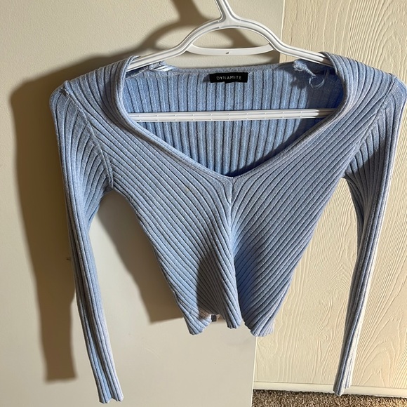 V sweater top - Picture 1 of 3